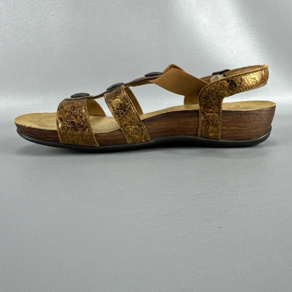SAS Clover Sandals Womens 10 W Bronze Metallic T Strap Strappy Sling Back Buckle